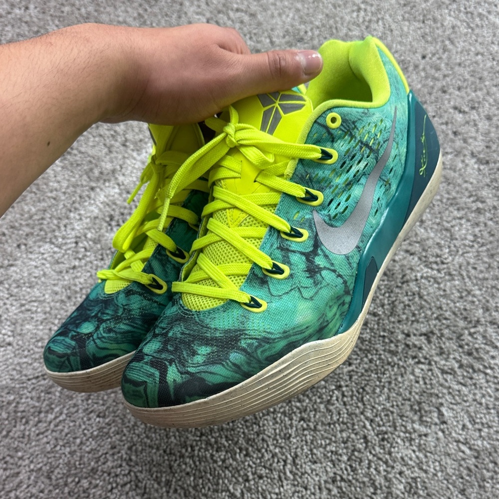 Nike Kobe 9 “Easter”
